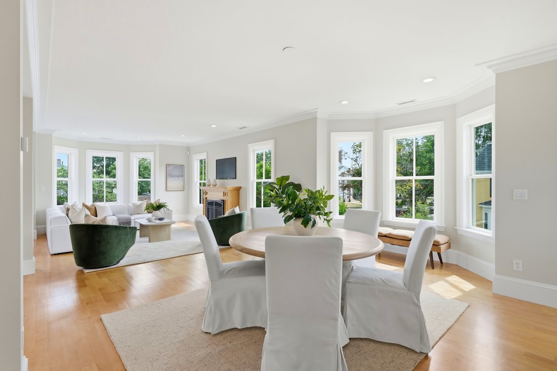 Condo in Watertown, Massachusetts, United States 5 - 18444346