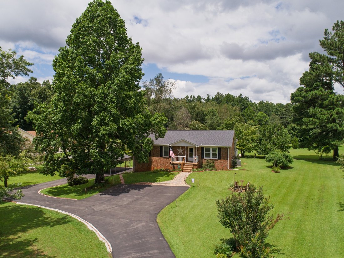 House in Bon Aqua, Tennessee, United States 3 - 18443124