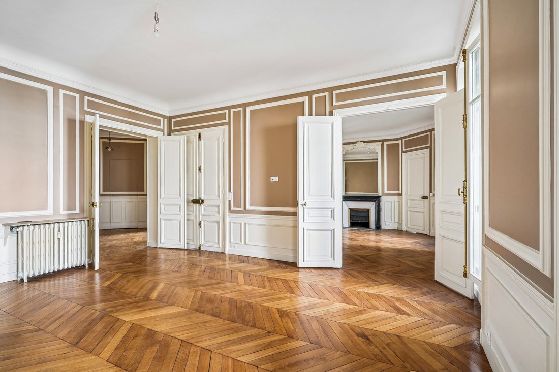 Apartment in La Fourche-Guy Môquet, Paris 17e Arrondissement, Paris 1 - 18444296