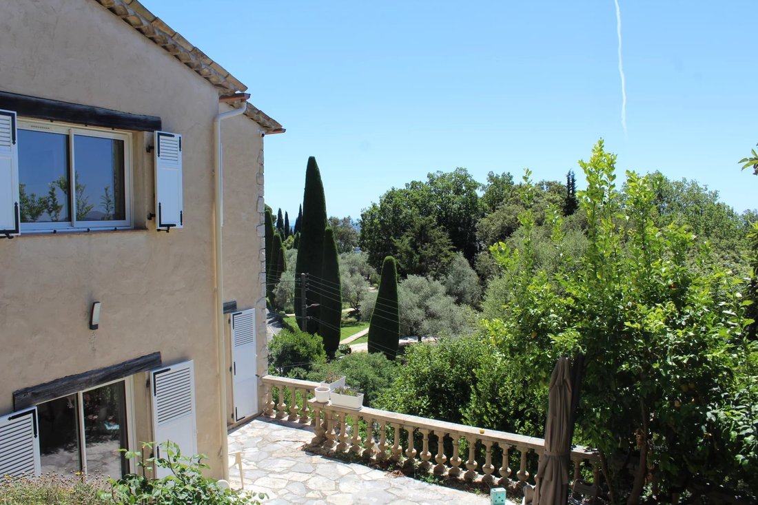 Villa in Grasse, Provence-Alpes-Côte d'Azur, France 1 - 18444116