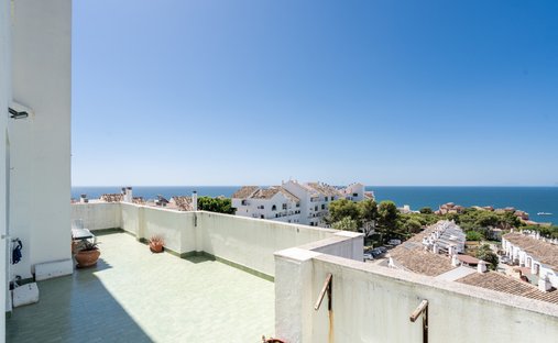 Appartamento a Estepona, Andalusia, Spagna 1