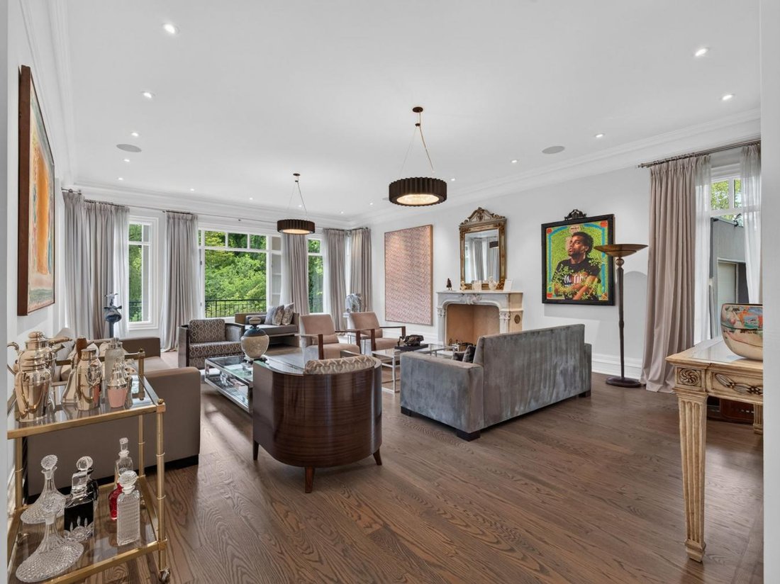 House in Toronto, Ontario, Canada 4 - 18443354