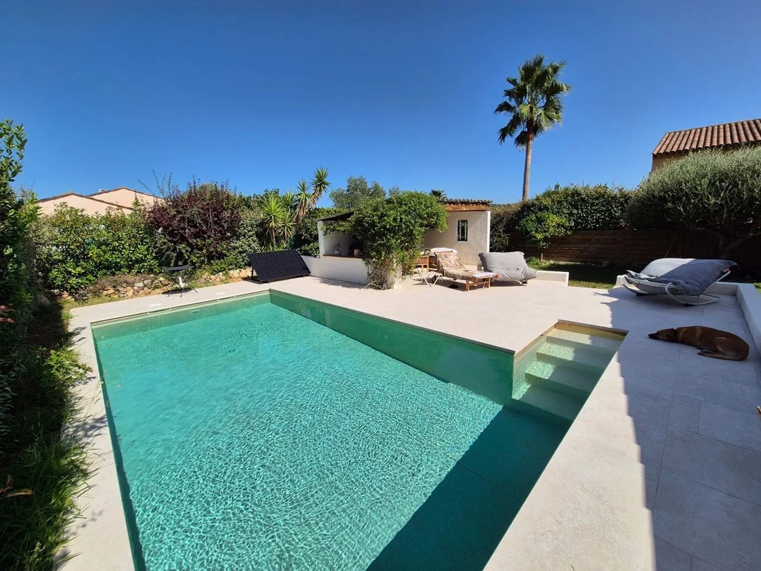 Villa in Ouest, Cogolin, France 1 - 18443307