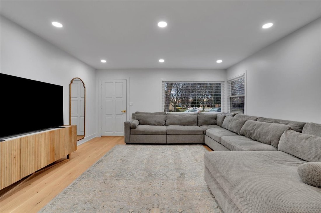 House in Morton Grove, Illinois, United States 5 - 18443198