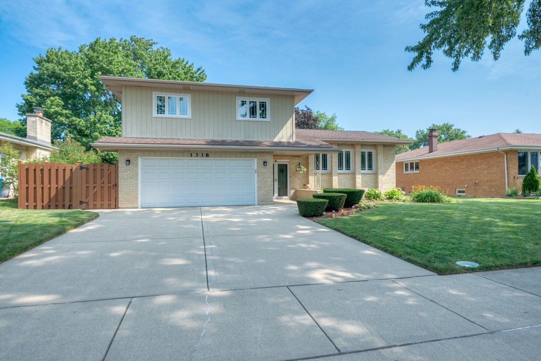 House in Addison, Illinois, United States 2 - 18443222