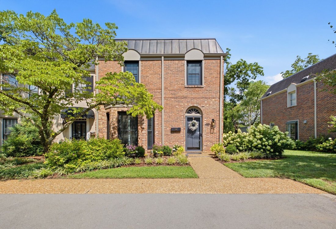 Townhouse in Forest Hills, Tennessee, United States 1 - 18443131