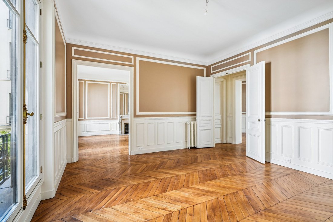 Apartment in La Fourche-Guy Môquet, Paris 17e Arrondissement, Paris 5 - 18444296