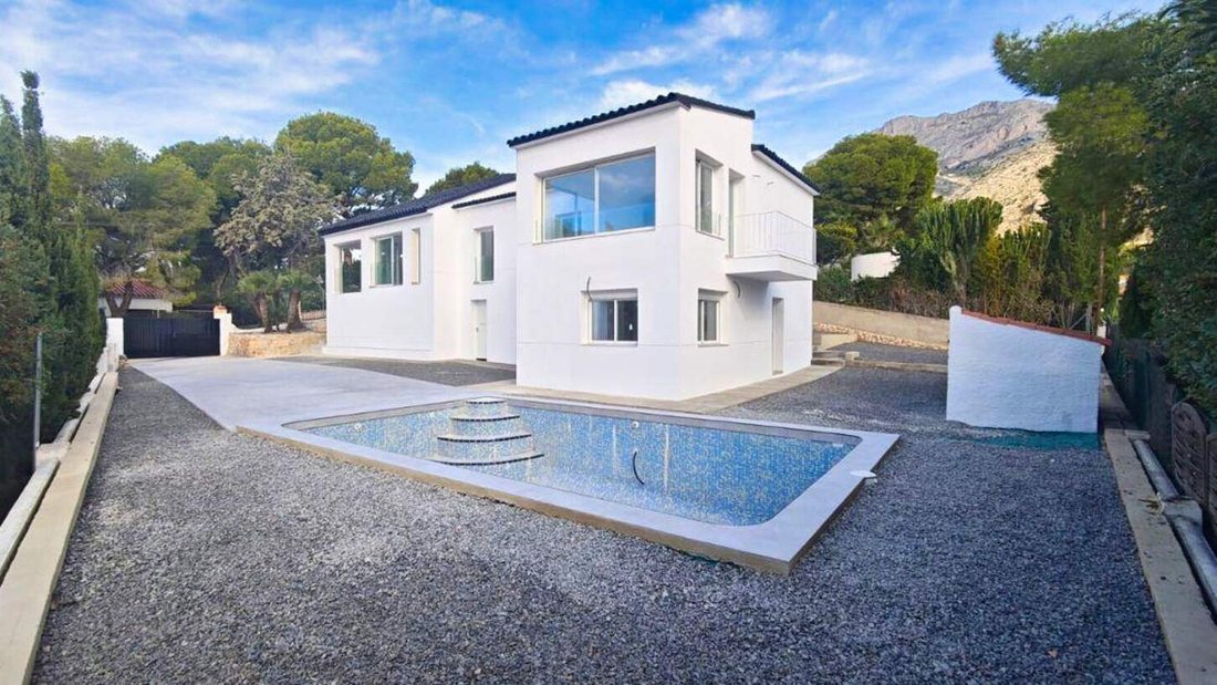 Villa in Altea, Valencian Community, Spain 1 - 18443953