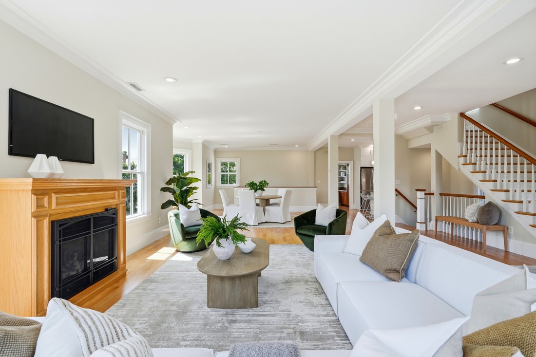 Condo in Watertown, Massachusetts, United States 4 - 18444346