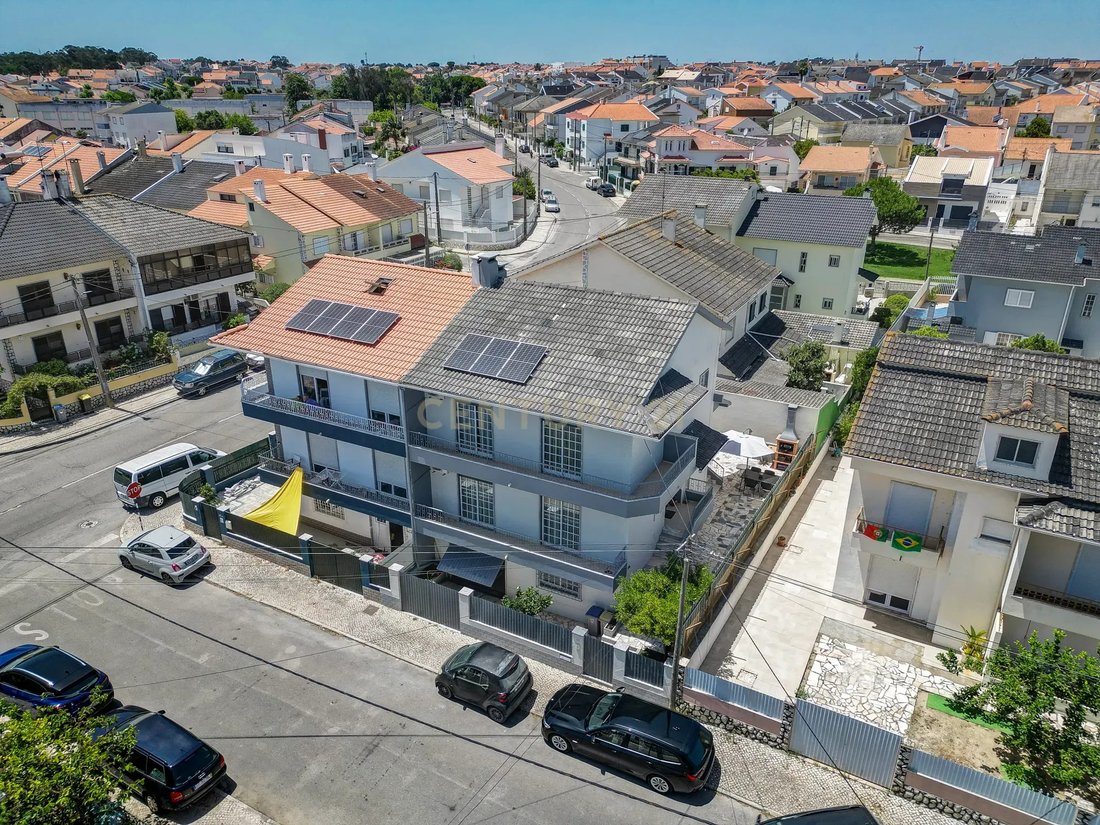 Villa in Corroios, Setubal, Portugal 1 - 18443385