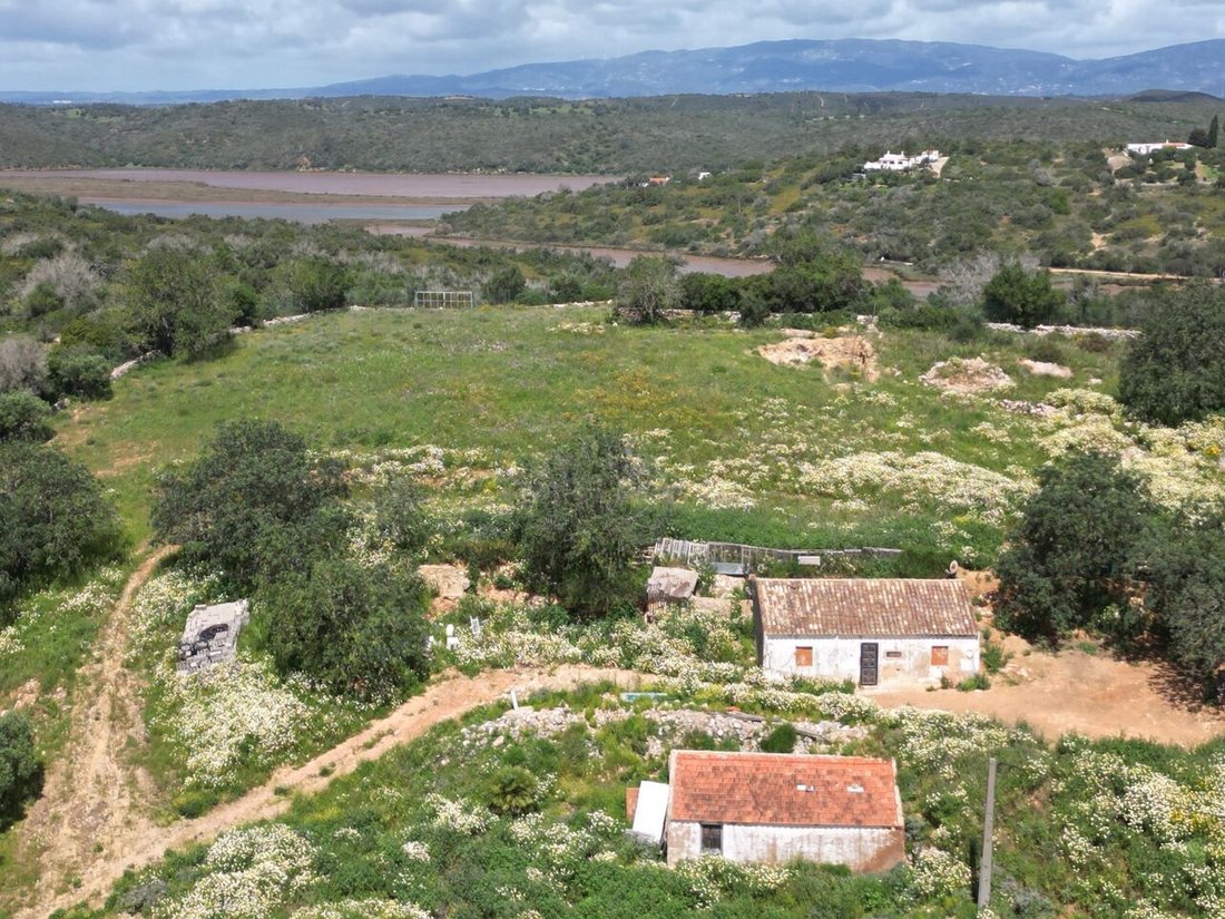 Land in Estombar e Parchal, Algarve, Portugal 2 - 18443442