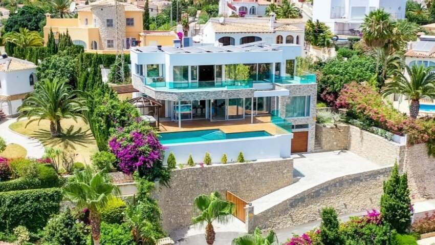 Villa in Calp / Calpe, Valencian Community, Spain 1 - 18444011