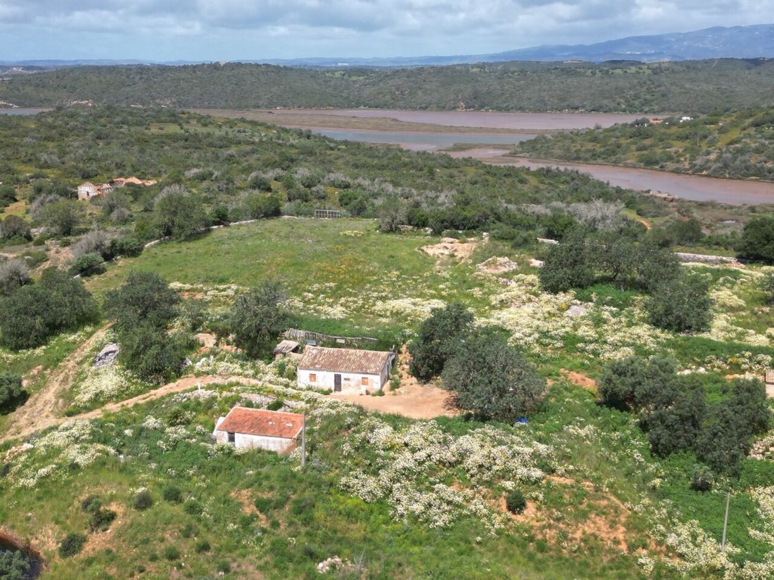 Land in Estombar e Parchal, Algarve, Portugal 1 - 18443442
