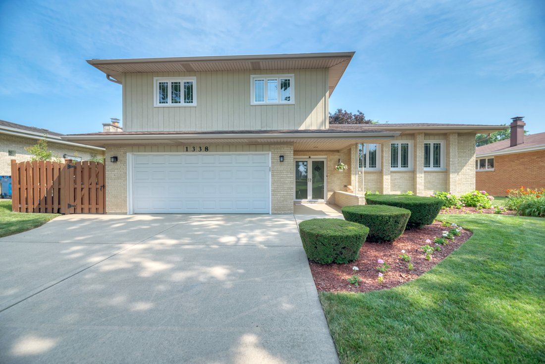 House in Addison, Illinois, United States 1 - 18443222