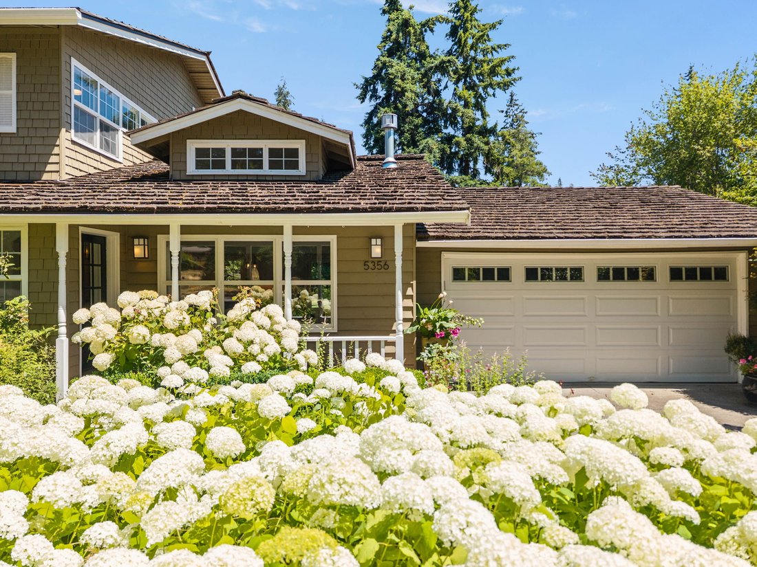 Bainbridge Island, Washington, United States 5 - 18444318