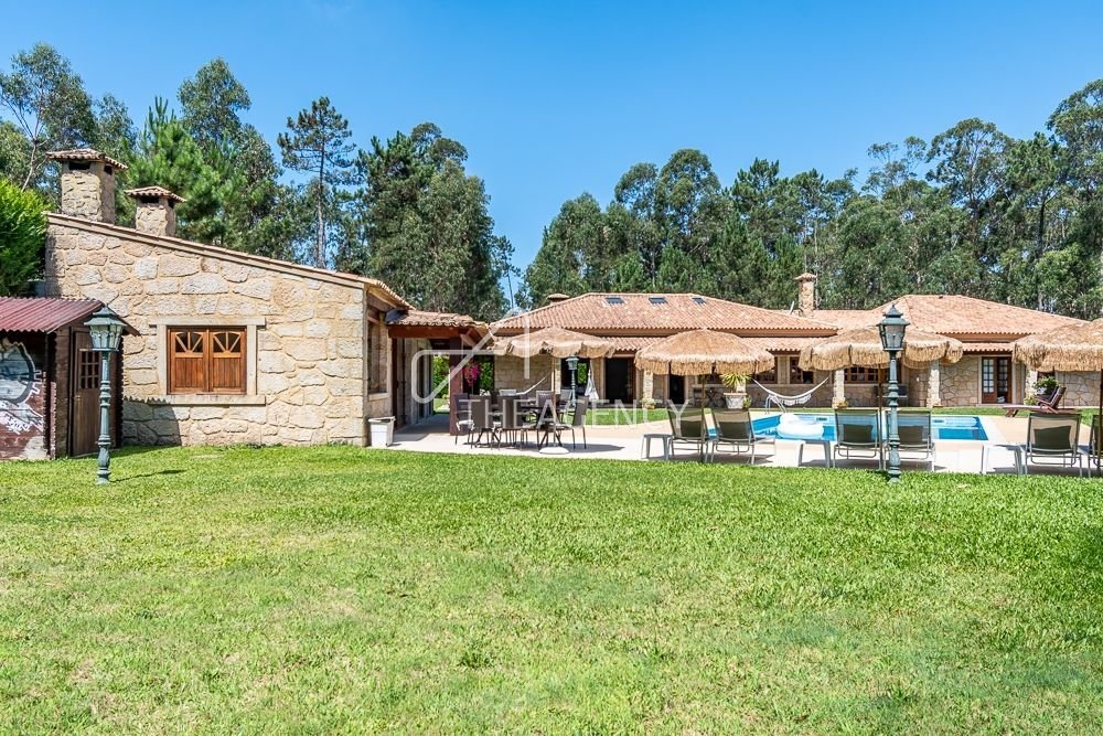 Villa in Barroselas e Carvoeiro, Viana do Castelo District, Portugal 2 - 18445400