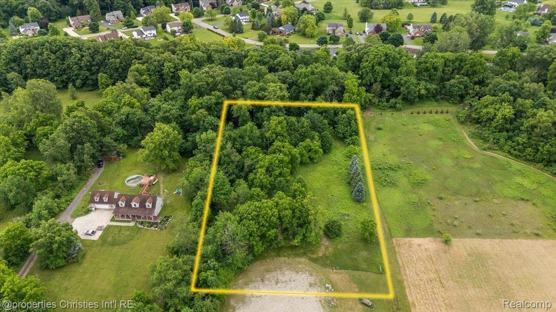 House in South Lyon, Michigan, United States 2 - 18443722