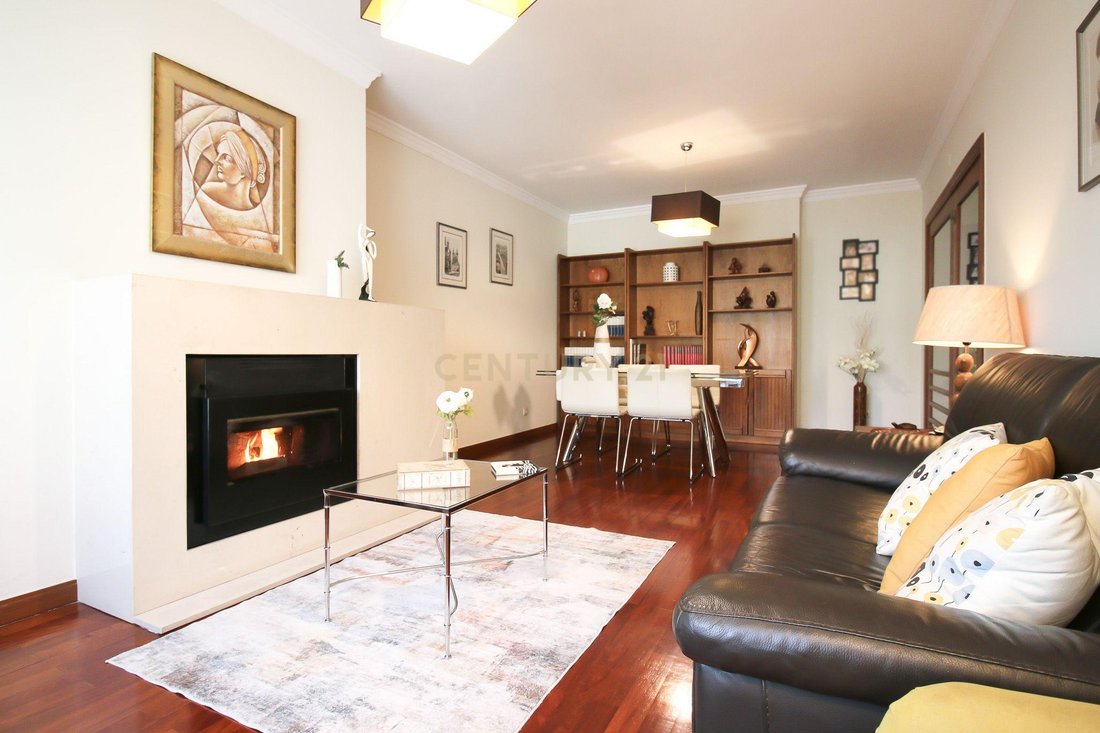 Apartment in Cedofeita, Santo Ildefonso, Se, Miragaia, Sao Nicolau e Vitoria, Porto District, Portugal 3 - 17388923