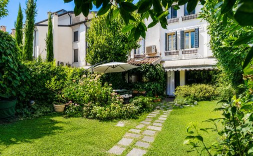 Villa in Santa Lucia di Piave, Veneto, Italy 1