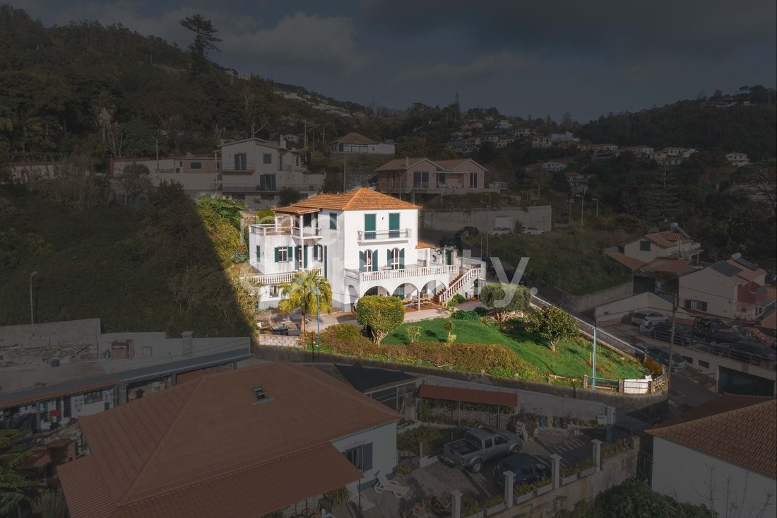 Villa in Sao Goncalo, Madeira, Portugal 1 - 18443944