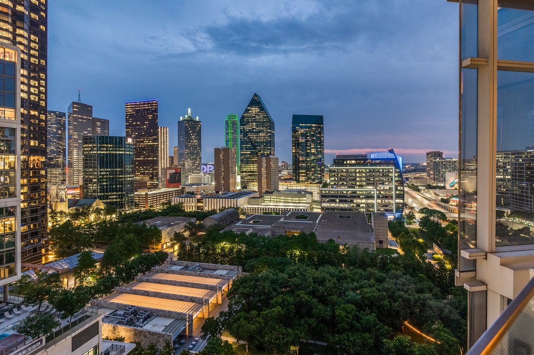 Condo in Dallas, Texas, United States 2 - 18443270