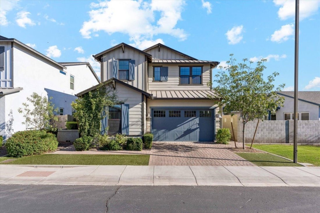 Phoenix, Arizona, United States 1 - 18444321
