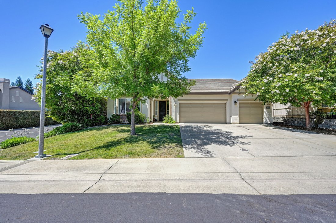 Rocklin, California, United States 2 - 18443262