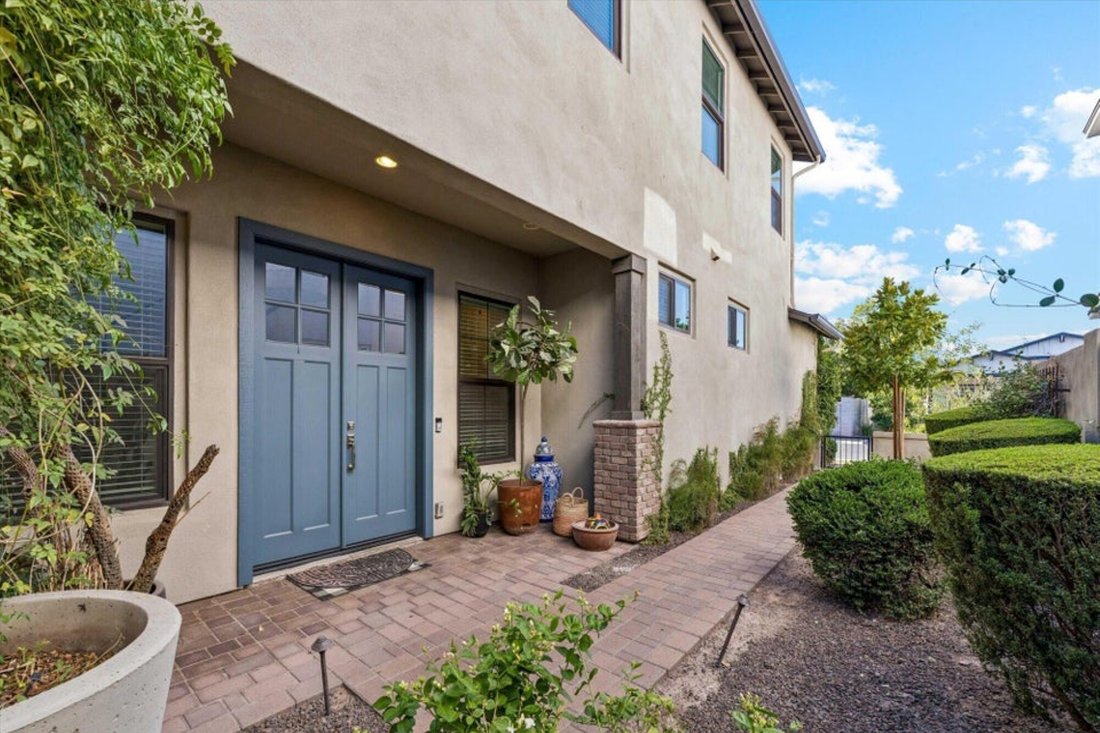Phoenix, Arizona, United States 3 - 18444321