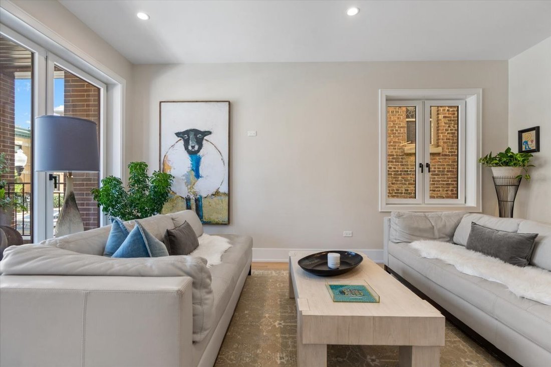 Condo in Chicago, Illinois, United States 4 - 18443221