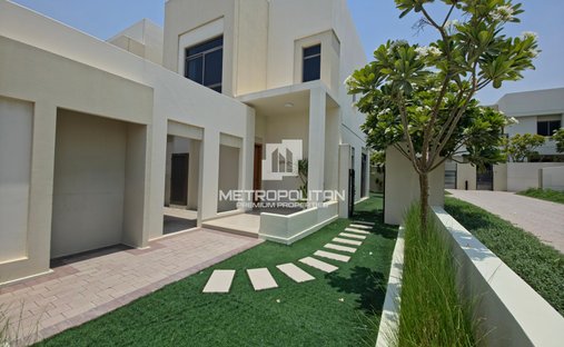 Townhouse in Al Yalayis 2, Al Yalayis, Dubai 1