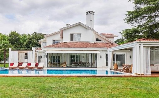 Villa in Zekeriyaköy, İstanbul, Turkey 1