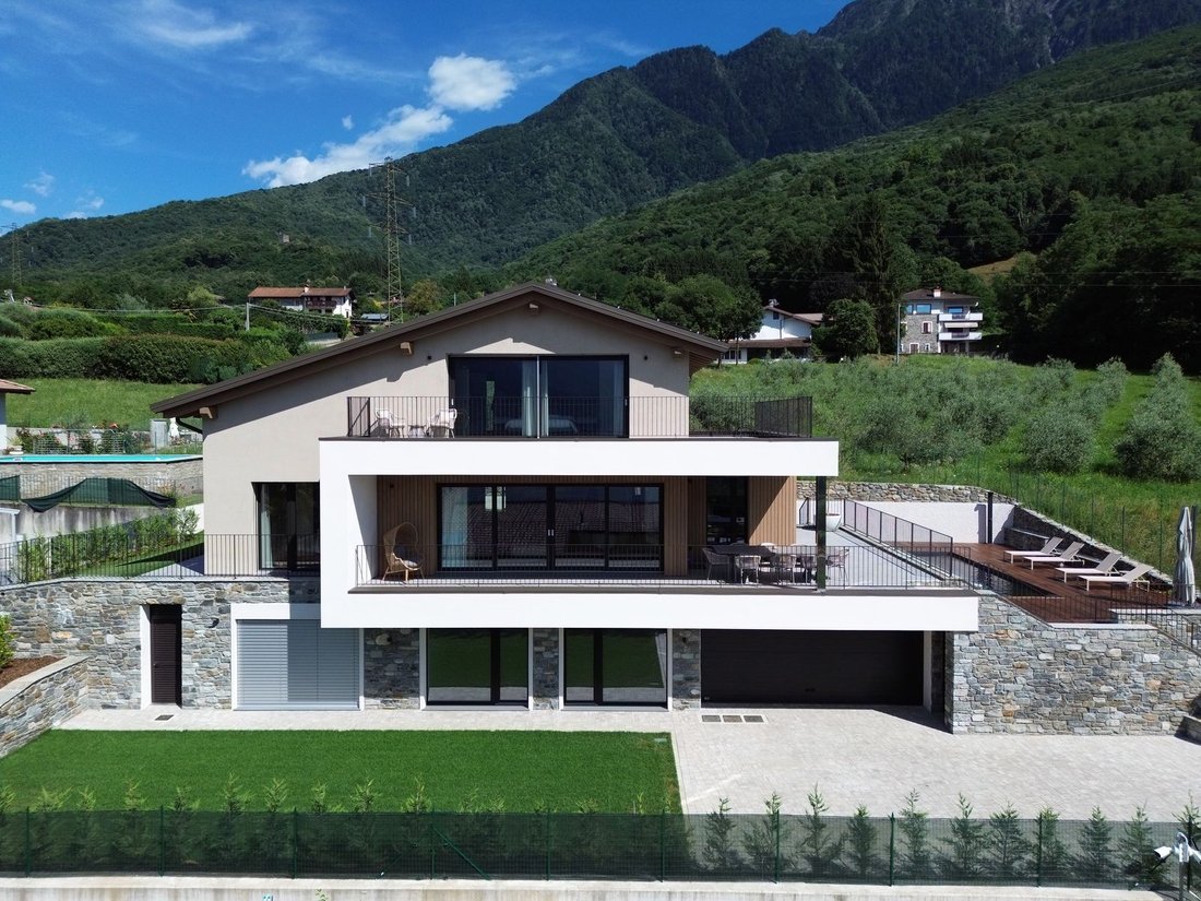 Villa in Colico Piano, Lombardy, Italy 3 - 18445308