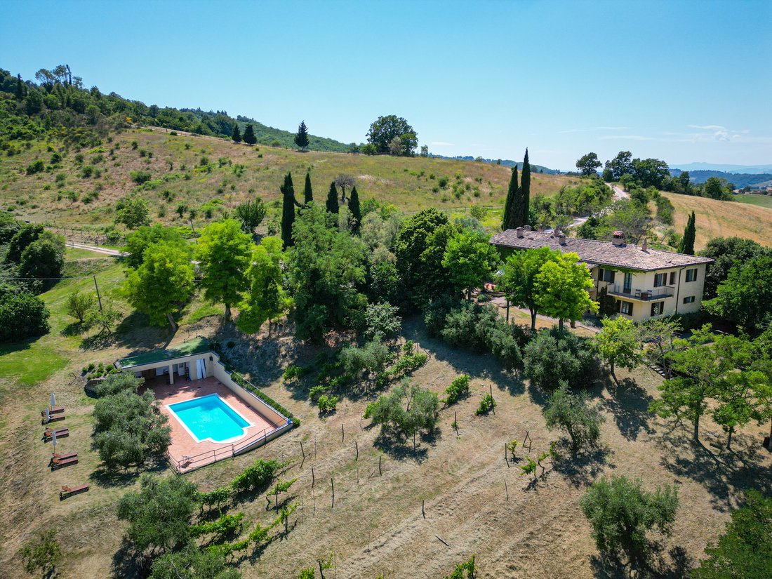 Estate in Historic Center, Urbino, Marche 2 - 18445387