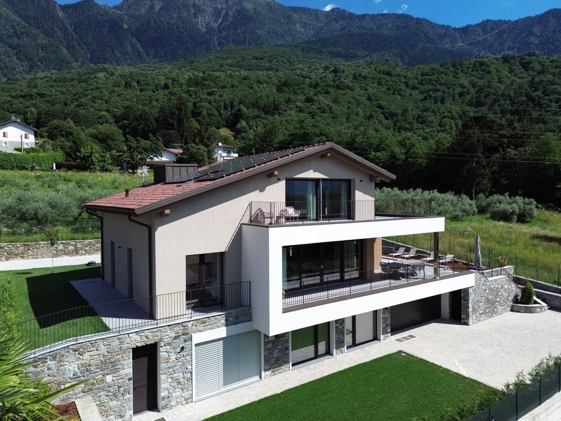 Villa in Colico Piano, Lombardy, Italy 4 - 18445308