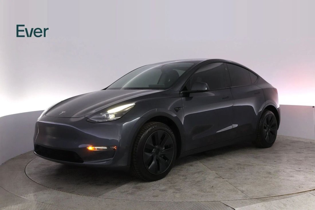 Suv in San Francisco, CA, United States 2 - 18047651