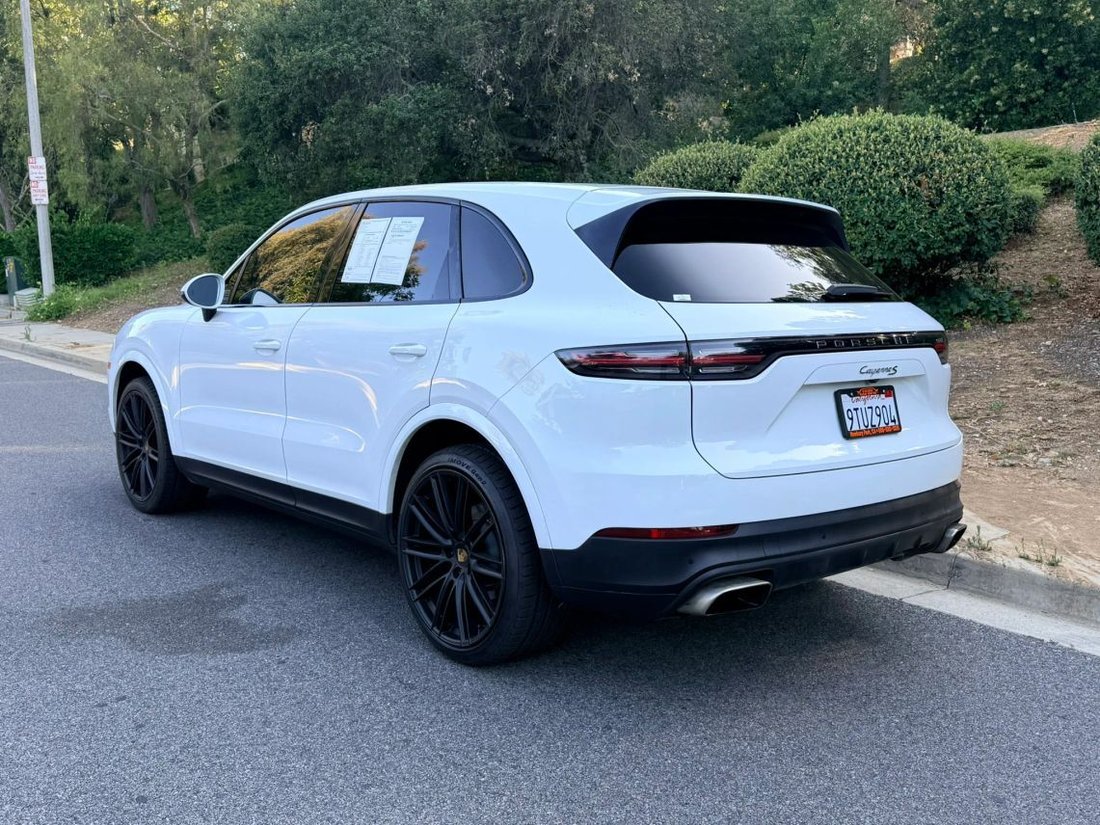 Suv in Newbury Park, CA, United States 3 - 18256325