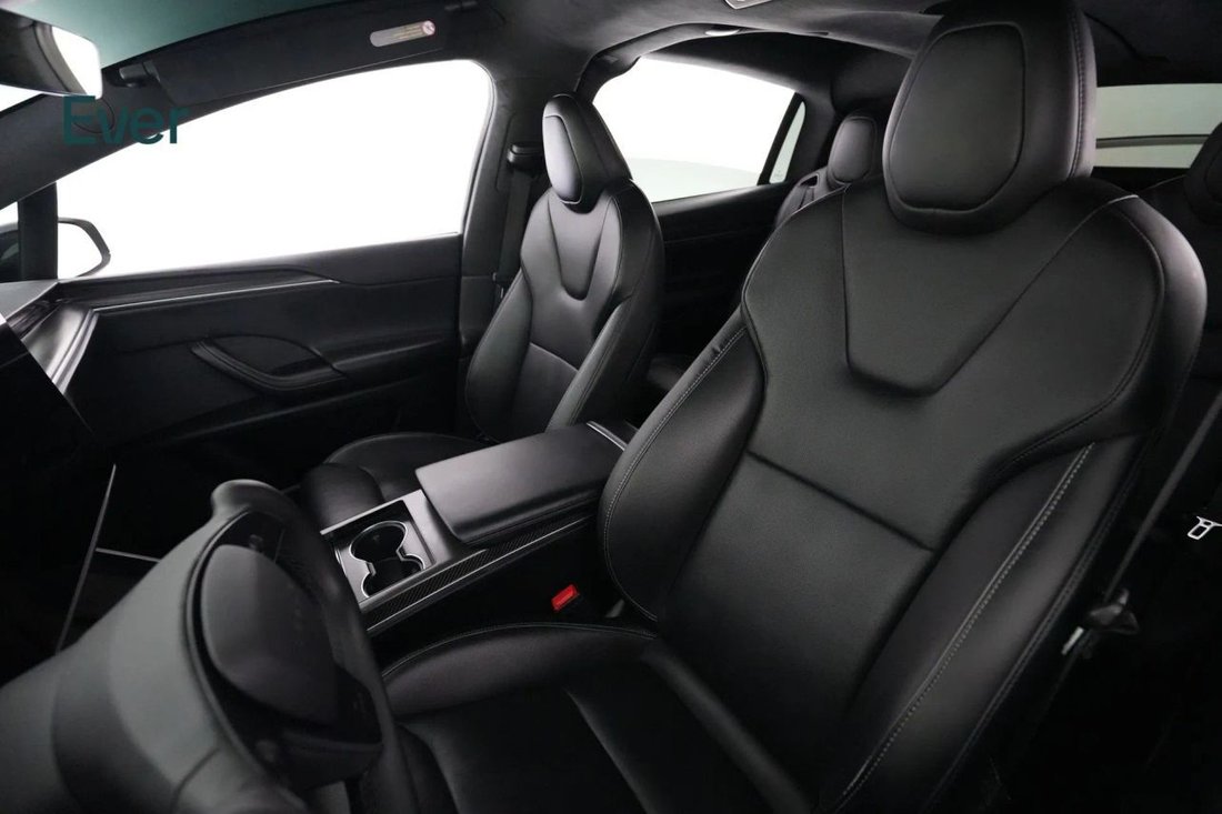 Suv in San Francisco, CA, United States 4 - 17980738