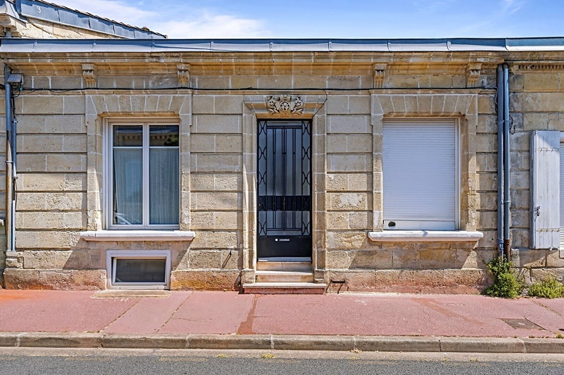 Villa in Caudéran-Barrière Judaïque, Bordeaux, France 1 - 18444443