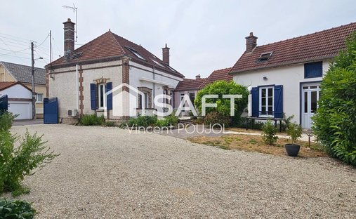 House in Cathédrale, Troyes, France 1