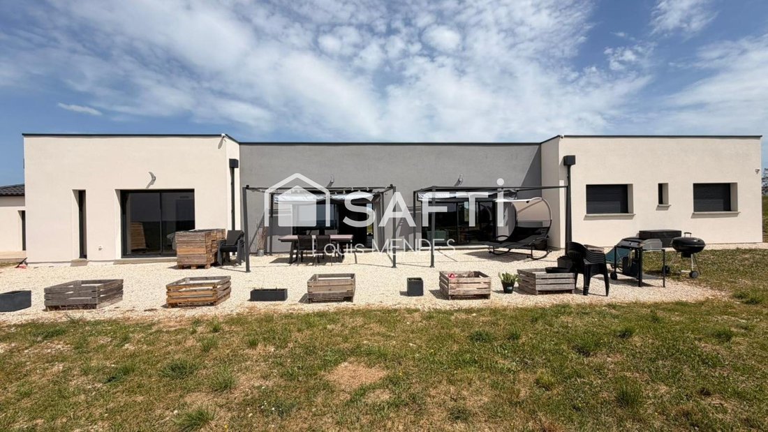 House in Charles de Gaulle, Cahors, France 1 - 17785918