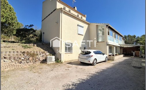 House in La Crau, Provence-Alpes-Côte d'Azur, France 1