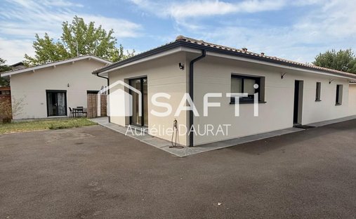 House in Salles, Nouvelle-Aquitaine, France 1