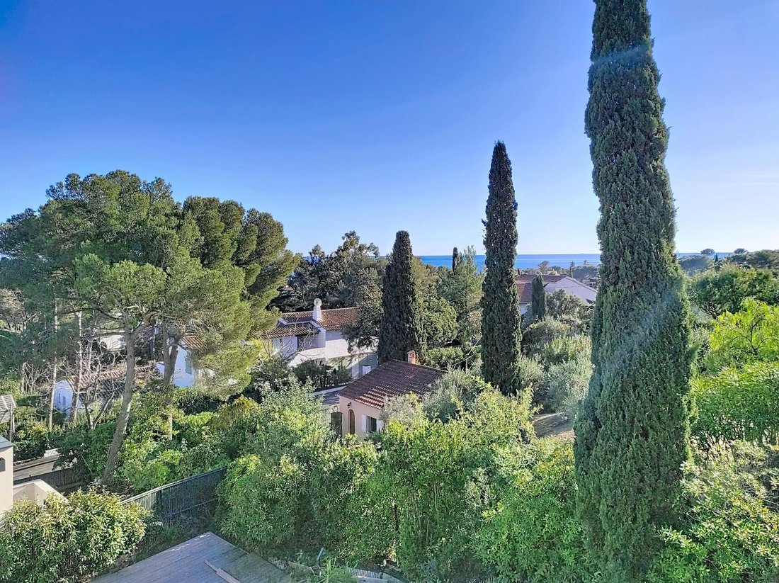 House in Exterieurs, Frejus, France 1 - 17685318