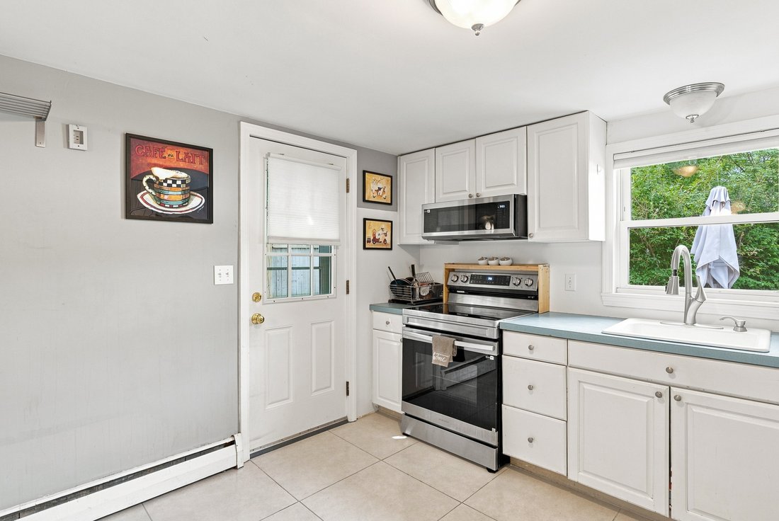 House in Malden, Massachusetts, United States 2 - 18445376
