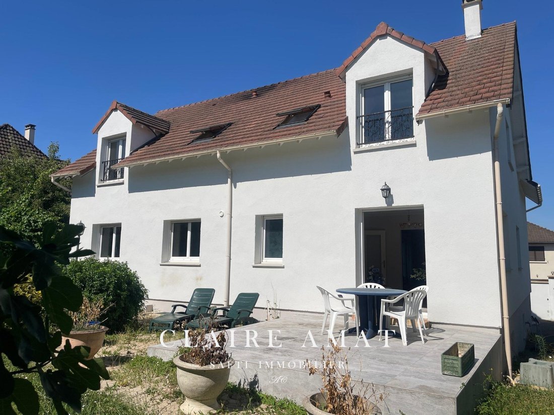 House in Sud, Plaisir, France 3 - 18445477