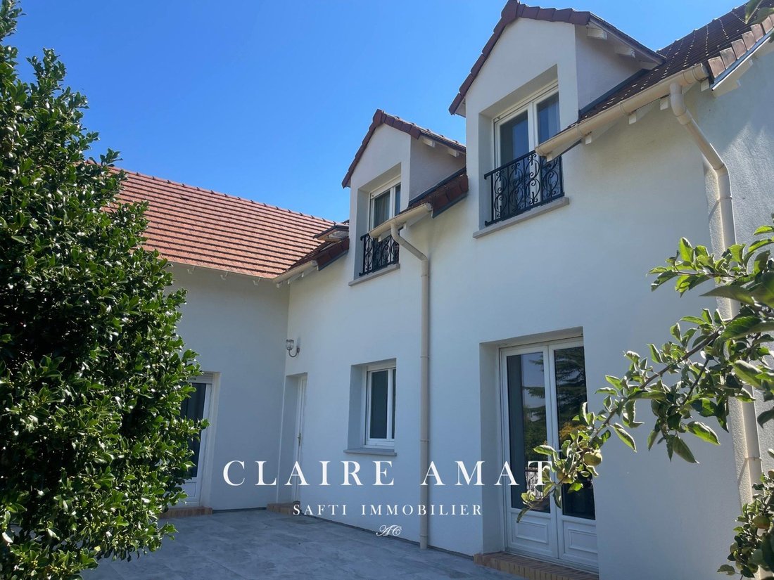 House in Sud, Plaisir, France 2 - 18445477