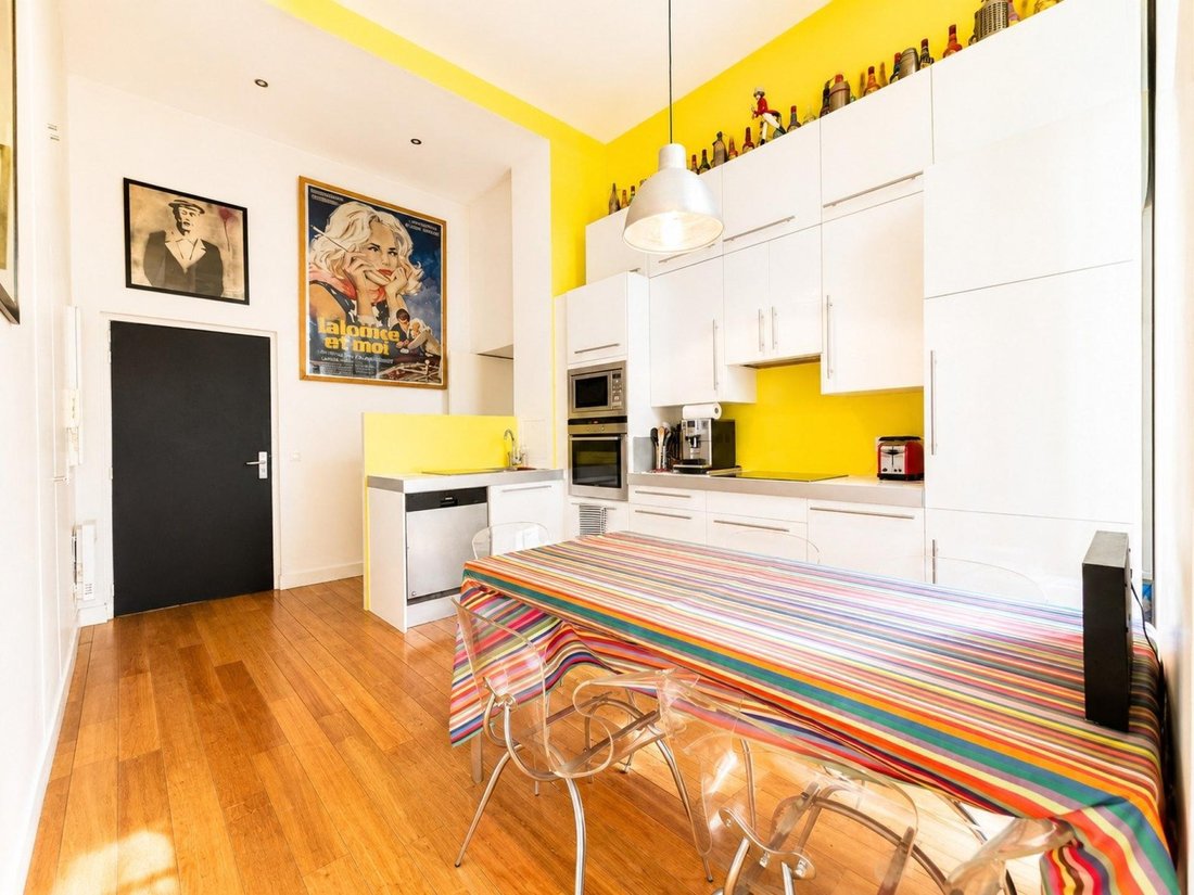 Apartment in Lorette-Martyrs, Paris 9e Arrondissement, Paris 4 - 18445503