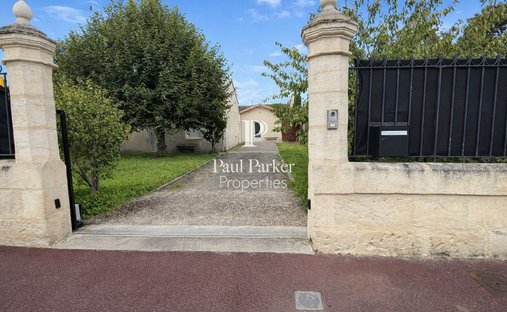 Villa in La Garenne-Baudin, Le Bouscat, France 1