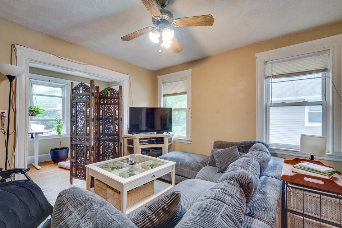Arlington, Massachusetts, United States 4 - 18444951