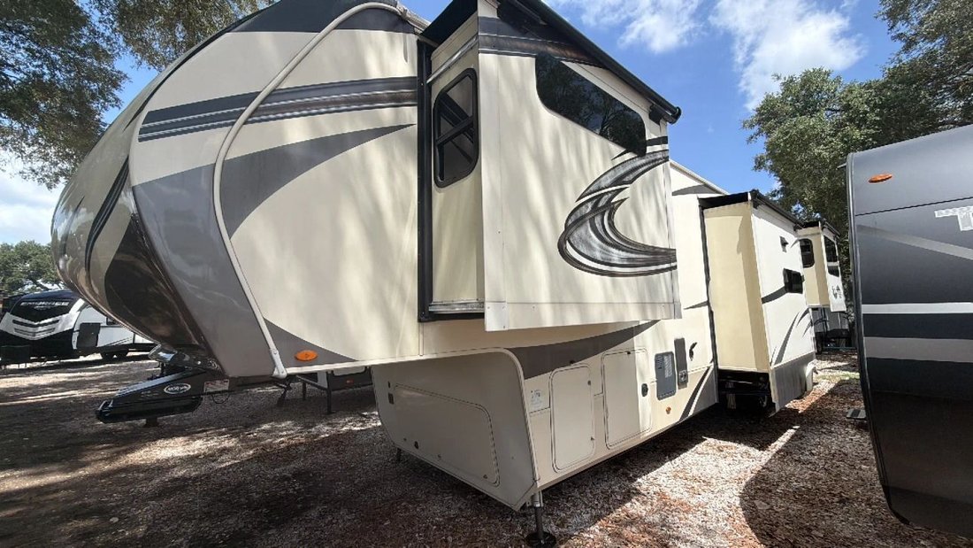 2021 Grand Design Solitude Fifth Wheel 375RES in Thonotosassa, FL, United States 2 - 18444612